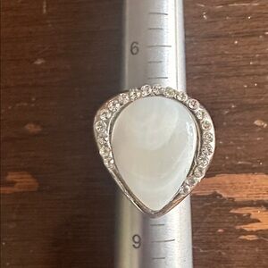 S 7 3/4 Mop Rhinestone Silver tone Artisan Made Ring